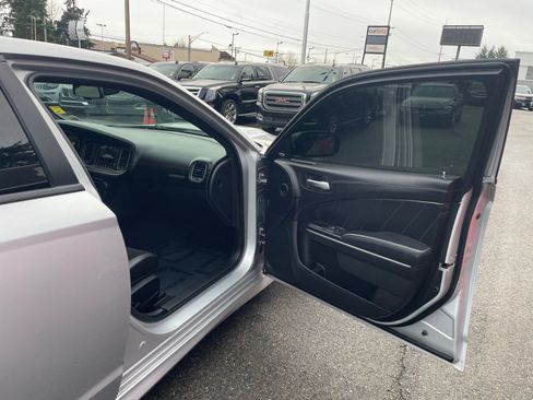 Used 2019 Dodge Charger Scat Pack w/ Plus Group image 36