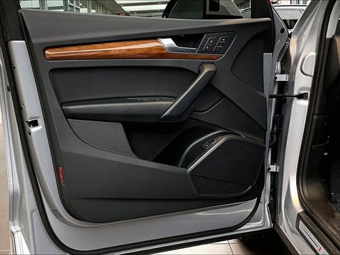 Certified 2023 Audi Q5 2.0T Premium w/ Convenience Package image 21