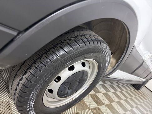 Used 2020 Ford Transit 250 Low Roof image 33