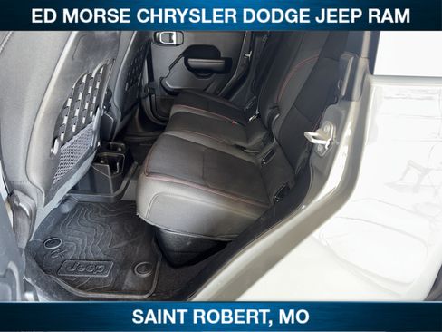 Used 2020 Jeep Gladiator Rubicon w/ Cold Weather Group AWD/4WD image 27