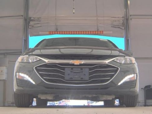 Used 2023 Chevrolet Malibu LT image 3