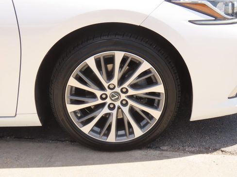 Used 2020 Lexus ES 350 w/ Premium Package FWD image 7