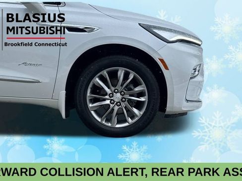 Used 2022 Buick Enclave Avenir image 11
