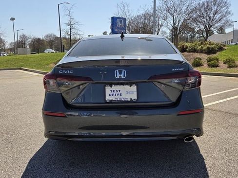 Used 2025 Honda Civic Sport image 5