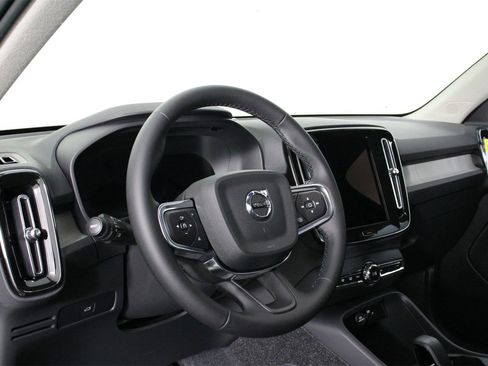 New 2025 Volvo XC40 B5 Core w/ Climate Package image 8