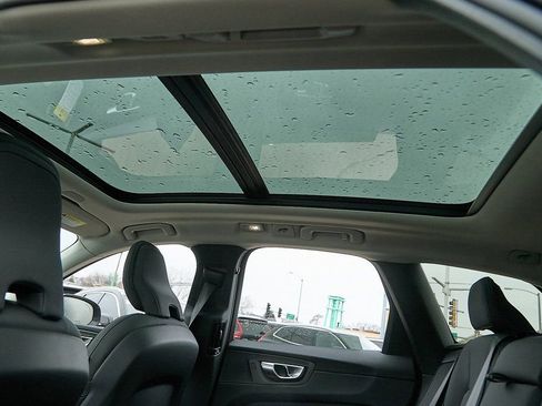 New 2026 Volvo XC60 B5 Core w/ Climate Package image 19