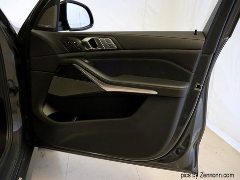 Used 2021 BMW X7 xDrive40i w/ M Sport Package image 37