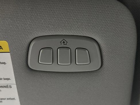 Used 2023 Ford Explorer Limited image 29