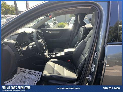 Used 2026 Volvo XC40 B5 Core w/ Protection Package Premier AWD/4WD image 11