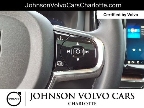 Used 2024 Volvo XC60 B5 Plus image 21