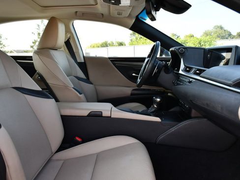 Used 2019 Lexus ES 350 w/ Premium Package FWD image 30