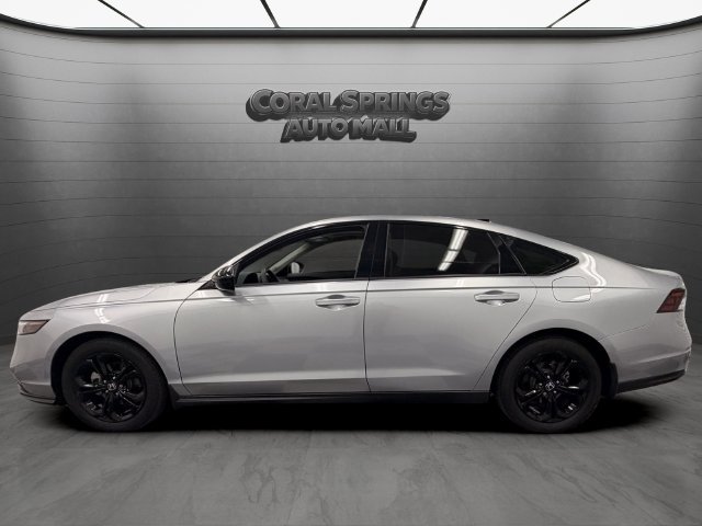 Certified 2025 Honda Accord SE image 2
