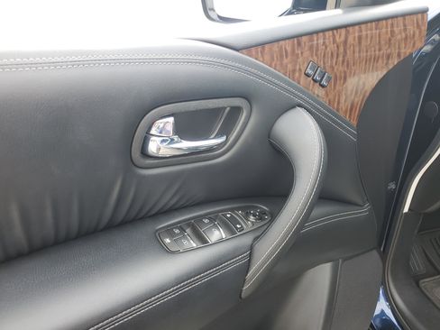 Used 2019 Nissan Armada Platinum w/ Captain's Chairs Package image 17