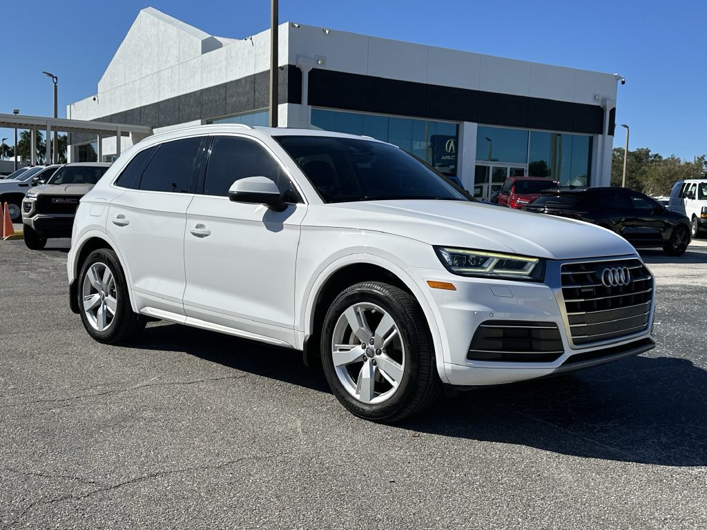 Used 2018 Audi Q5 2.0T Premium Plus w/ Premium Plus Package AWD/4WD image 2