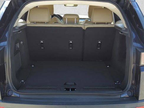 Used 2017 Land Rover Range Rover Evoque SE image 5