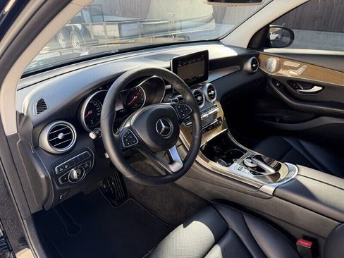 Used 2018 Mercedes-Benz GLC 350e 4MATIC image 25