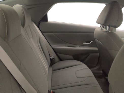 Used 2024 Hyundai Elantra SEL image 19