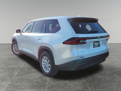 Used 2025 Toyota Grand Highlander AWD image 5