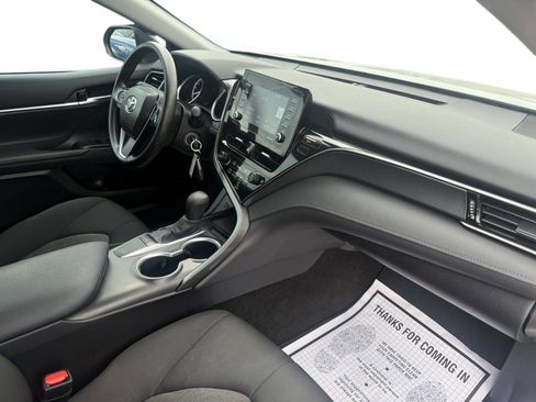 Used 2024 Toyota Camry LE image 6