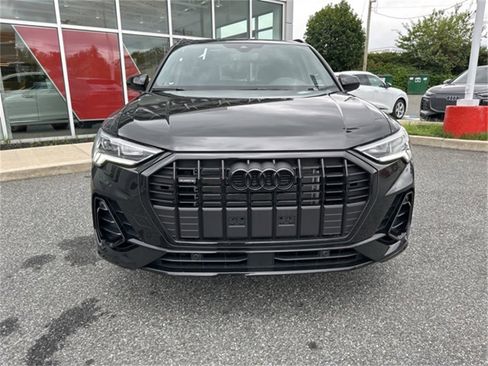 New 2025 Audi Q3 2.0T Premium image 8