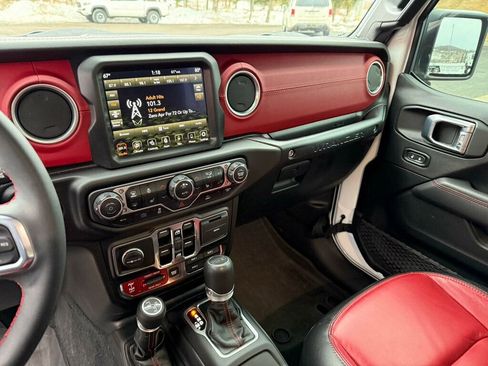 Used 2023 Jeep Wrangler Unlimited Rubicon 4xe image 31