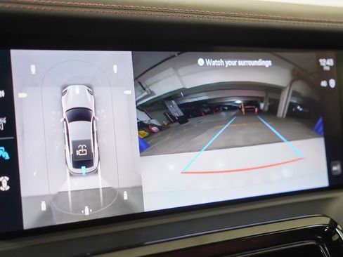 Certified 2025 Porsche Panamera 4 image 32