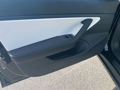 Used 2021 Tesla Model 3 Performance image 15