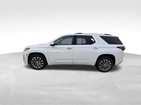 Certified 2023 Chevrolet Traverse Premier AWD/4WD image 3