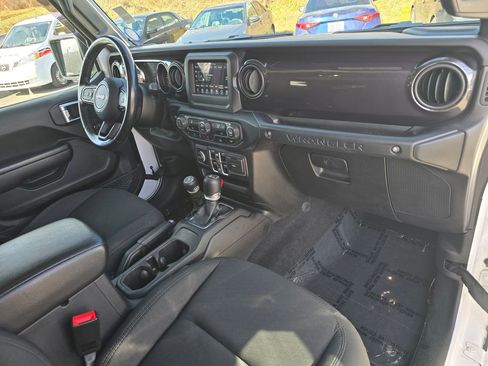 Used 2021 Jeep Wrangler Unlimited Sport image 28
