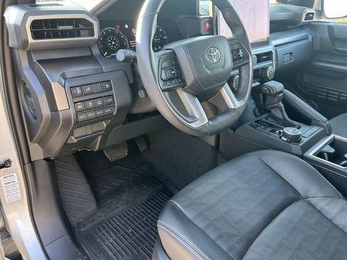 Used 2026 Toyota 4Runner TRD Off-Road Premium AWD/4WD image 11