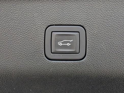 Used 2024 Chevrolet Tahoe High Country w/ Premium Package AWD/4WD image 32