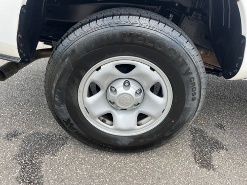 Used 2021 Toyota Tacoma SR w/ SR Convenience Package RWD image 27