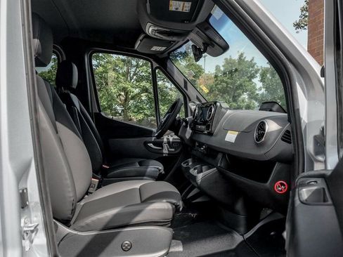 New 2025 Mercedes-Benz Sprinter 2500 image 23