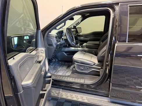 Used 2023 Ford F150 Lightning Lariat image 12