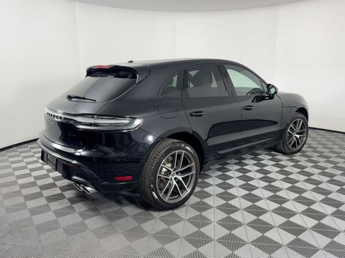 Certified 2026 Porsche Macan AWD/4WD image 9