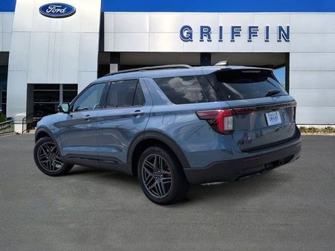 New 2026 Ford Explorer ST-Line RWD image 9