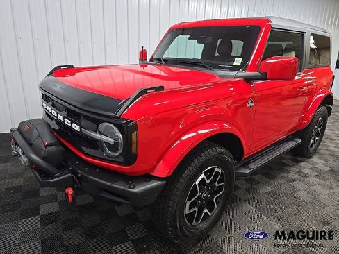 Used 2021 Ford Bronco Outer Banks AWD/4WD image 12