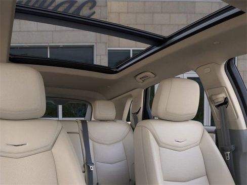 New 2026 Cadillac XT5 Premium Luxury w/ LPO, Floor Liner Package AWD/4WD image 24