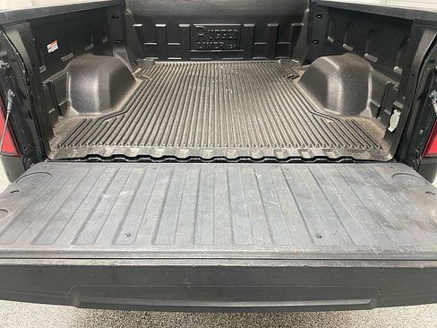 Used 2021 Chevrolet Silverado 1500 Custom image 12