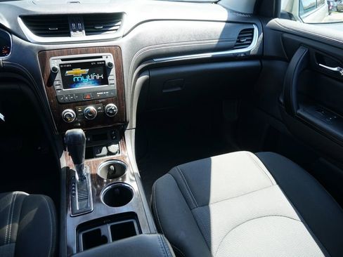 Used 2016 Chevrolet Traverse LT w/ Style and Technology Package AWD/4WD image 25