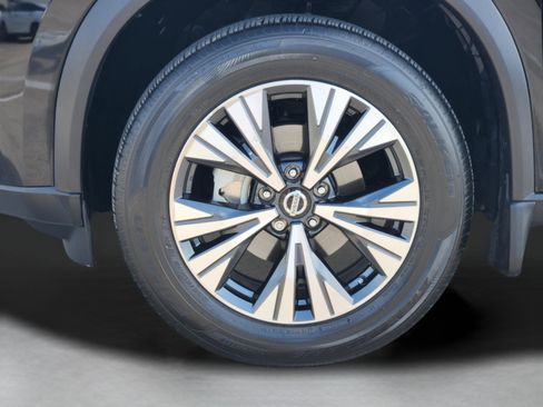 Used 2021 Nissan Rogue SV image 10