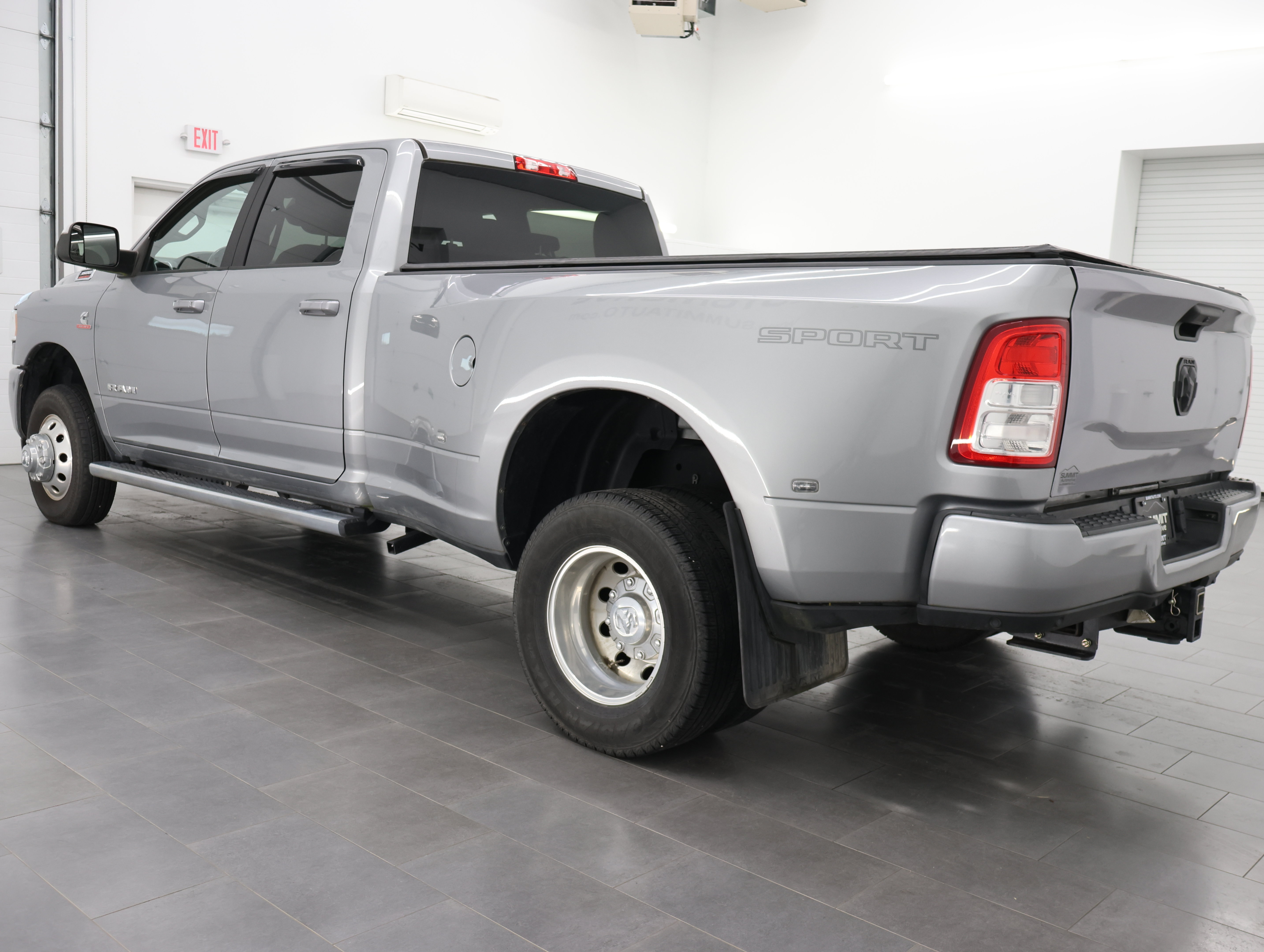 Used 2022 RAM 3500 Big Horn w/ Level A Equipment Group AWD/4WD image 6