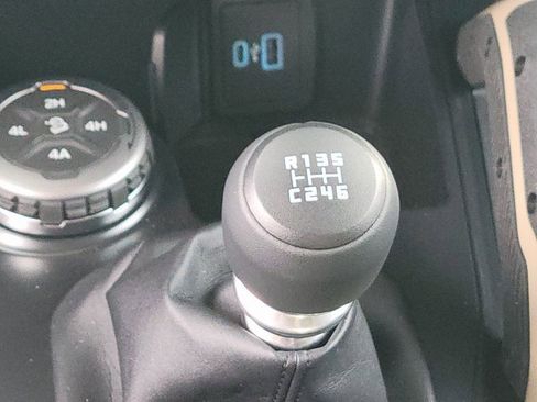 New 2025 Ford Bronco Badlands w/ Sasquatch Package image 9