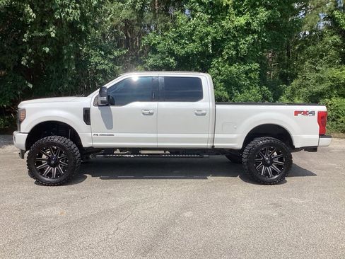 Used 2019 Ford F250 Lariat w/ Lariat Ultimate Package AWD/4WD image 6