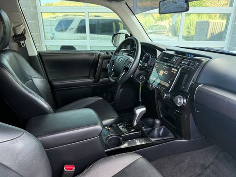 Used 2019 Toyota 4Runner TRD Off-Road AWD/4WD image 49