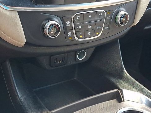 Used 2022 Chevrolet Traverse LS w/ Midnight/Sport Edition AWD/4WD image 16