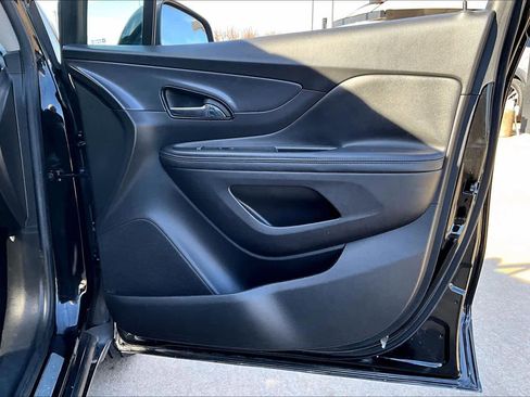 Used 2018 Buick Encore Preferred image 24