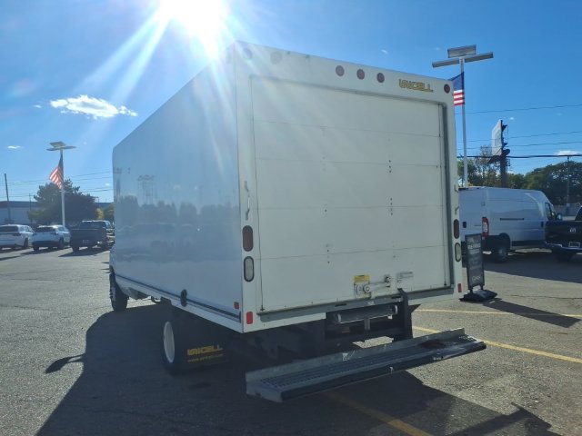 Used 2017 Ford E-350 and Econoline 350 Super Duty w/ Exterior Upgrade Package RWD image 6