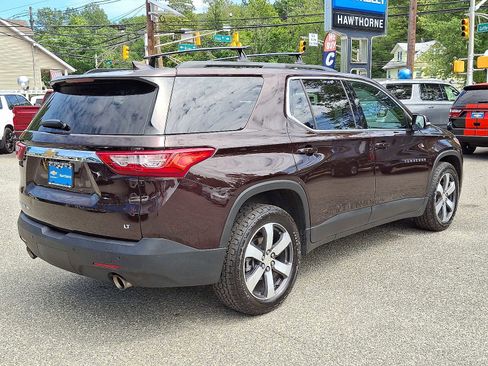 Used 2020 Chevrolet Traverse LT w/ LT Premium Package image 5