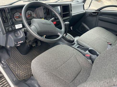 Used 2024 Chevrolet Low Cab Forward RWD image 10